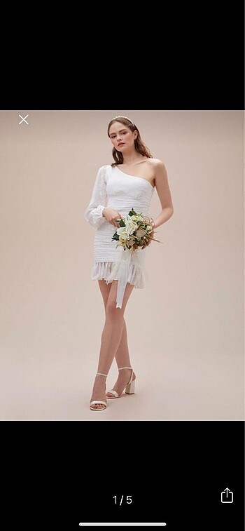 Oleg Cassini mini gelinlik.
