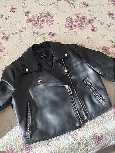 YENİ SIFIR Stradivarius Crop Deri Ceket