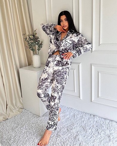 xxl Beden beyaz Renk Dior pijama takımı