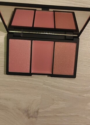 Sleek 2 toz 1 Krem allık