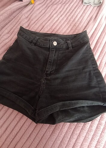 H&M sort