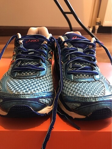36 Beden Asics Spor Ayakkabı