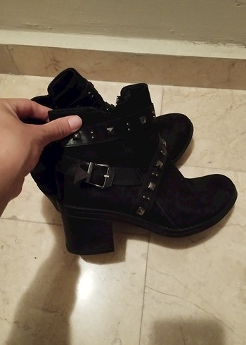 36 Beden siyah Renk Siyah Süet Tokalı Punk Tarzı Kadın Bot
