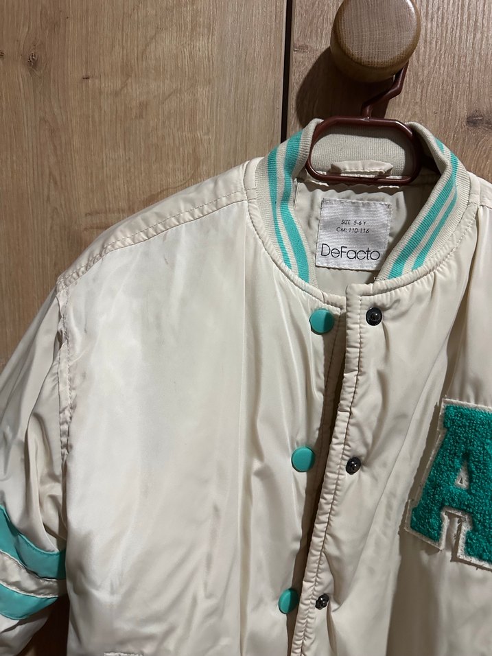 Beyaz Nakışlı Erkek Çocuk Street Wear Mont - Görsel 2