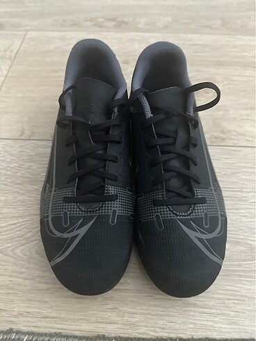 Nike marka krampon no 36,5 yeni gibi