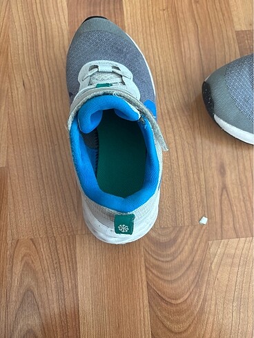 30 Beden gri Renk Nike erkek çocuk ayakkabısı