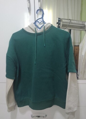 Erkek veya bayan sweatshirt M bedendir Mudo konseptten alınmıştı