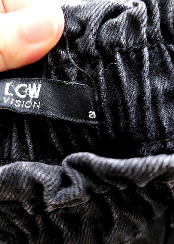 Lcw Kadın Siyah Bol Kesim Midi Kot Pantolon - Görsel 3