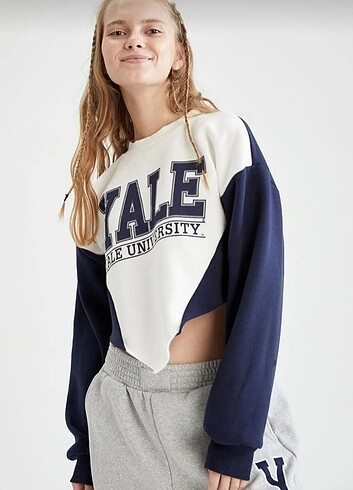 Defacto sweatshirt 