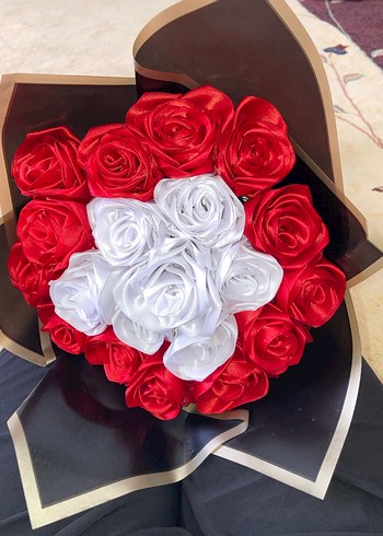 Kırmızı Beyaz Gül Desenli İsteme Çiçeği - Görsel 2