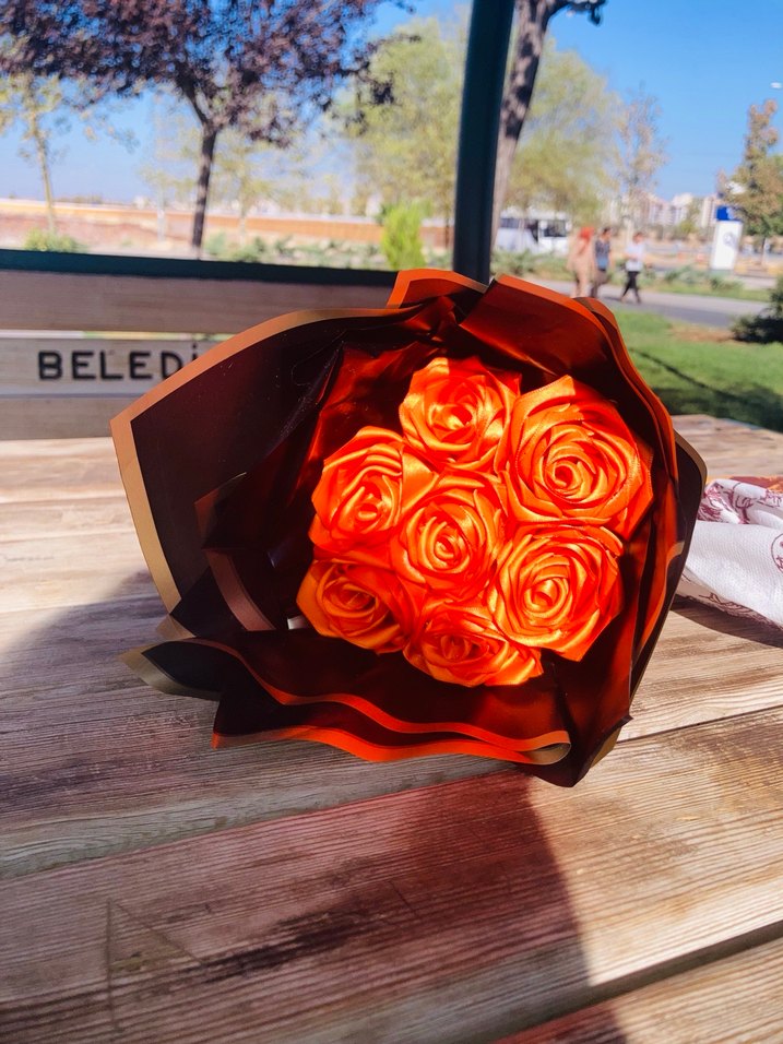 Turuncu Fiyonk Detaylı Çiçek Buketi - Görsel 3