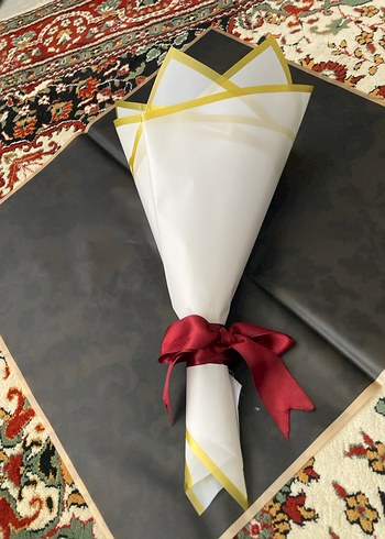 Bordo Saten Gül Buketi - Görsel 4