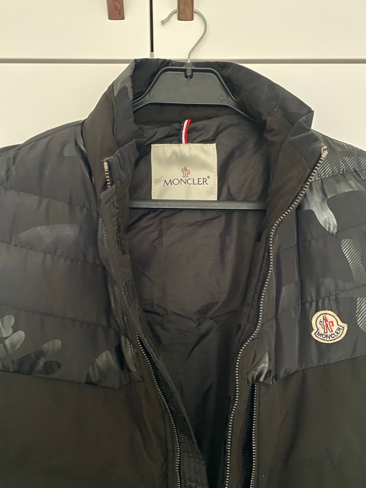 Moncler Siyah Kamuflaj Desenli Erkek Spor Yelek - Görsel 2