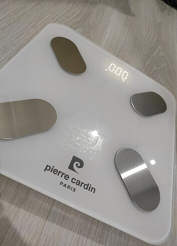 Pier Cardin akıllı baskül