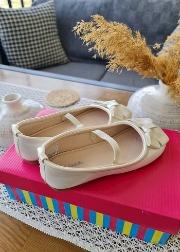 LC Waikiki 28 Numara Kız Çocuk Babet