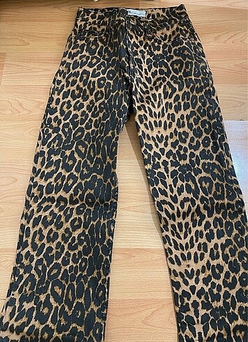 Zara Leopar jean