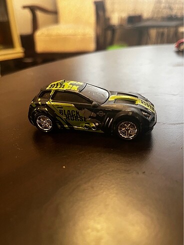  Beden Hotwheels Oyuncak Araba