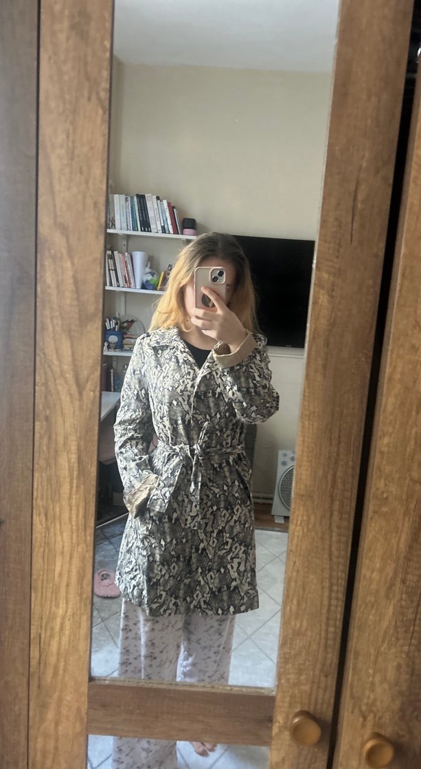 Gri Yılan Desenli Düğmeli Ceket - Görsel 3