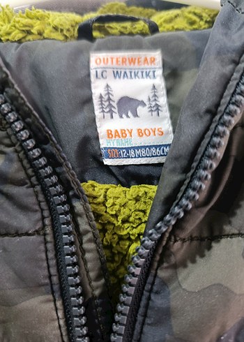 Kapüşonlu Kamuflaj Desenli Erkek Çocuk Mont - Görsel 3