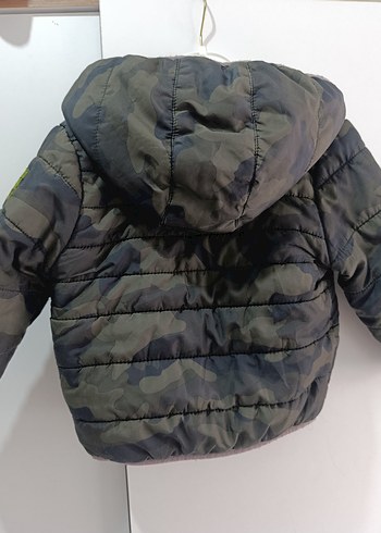 Kapüşonlu Kamuflaj Desenli Erkek Çocuk Mont - Görsel 6