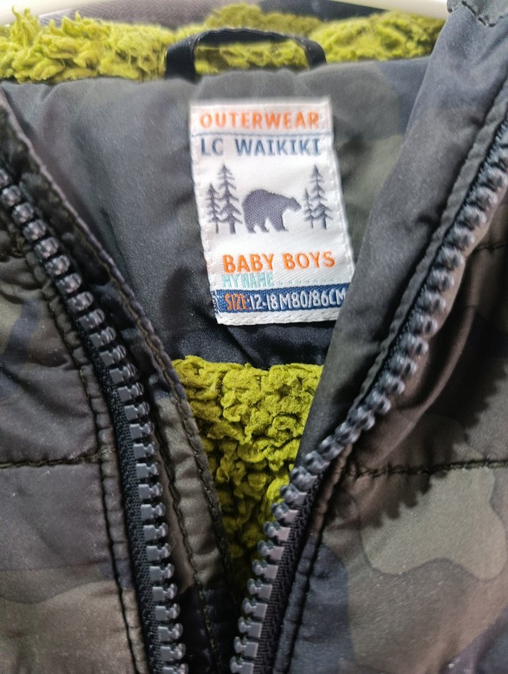 Kapüşonlu Kamuflaj Desenli Erkek Çocuk Mont - Görsel 3