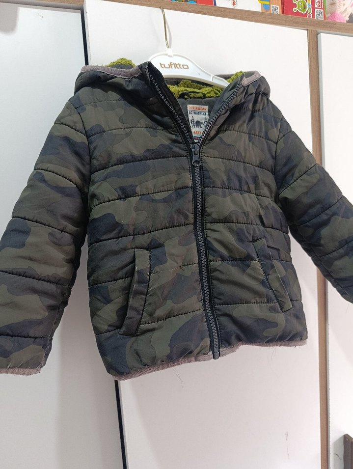 Kapüşonlu Kamuflaj Desenli Erkek Çocuk Mont - Görsel 2