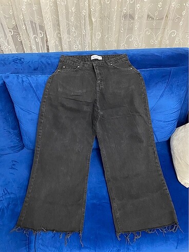 Manuka Cropped Wide Leg Jean
