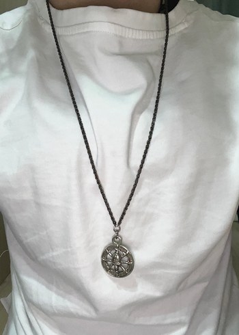 Gri Kuru Kafa Desenli Zincir Kolye - Görsel 5