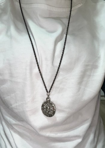 Gri Kuru Kafa Desenli Zincir Kolye - Görsel 6