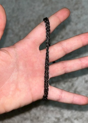 Gri Kuru Kafa Desenli Zincir Kolye - Görsel 3