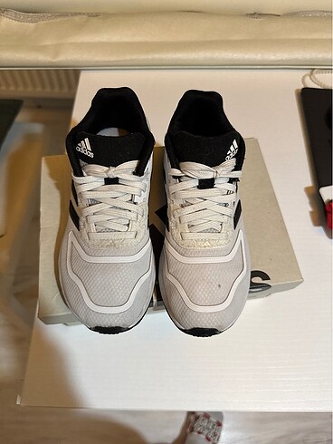Adidas 30 numara çocuk ayakkabısı