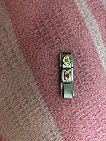 Beden 2 adet charm