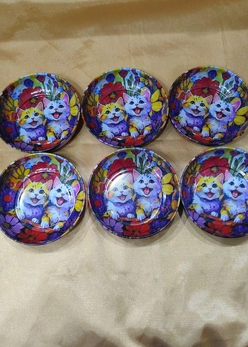 Diğer Renkli Tie-Dye Desenli Kedi Tabak Seti