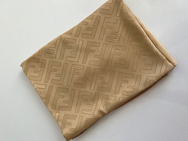 Fendi ipek şal - Görsel 2