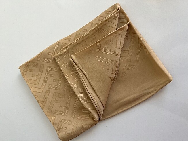 Fendi ipek şal - Görsel 3