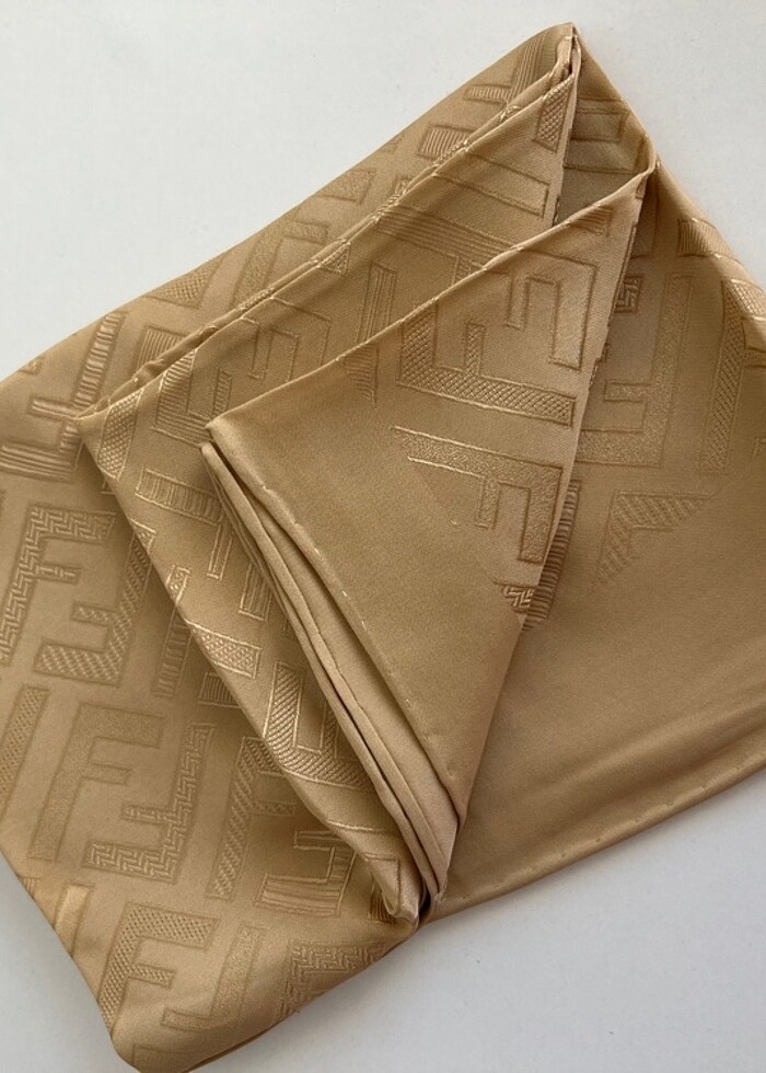 Fendi ipek şal - Görsel 3