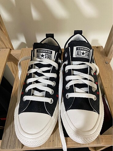37 Beden Siyah converse
