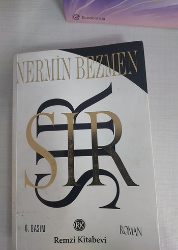 Sır - Nermin Bezmen - Görsel 3