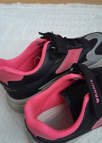 Kız Çocuk Pembe Renkli Spor Ayakkabı - Görsel 8