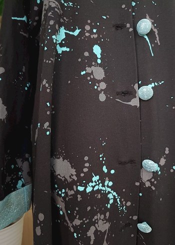 Uzun Bağcıklı Mavi Batik Desenli kaban - Görsel 3