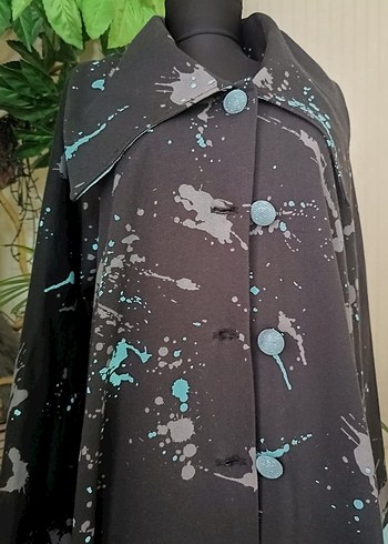 Uzun Bağcıklı Mavi Batik Desenli kaban - Görsel 4