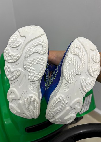 Diğer Renkli Bağcıklı Erkek Çocuk Spor Ayakkabı