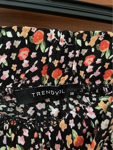 m Beden Trendyol desenli midi etek