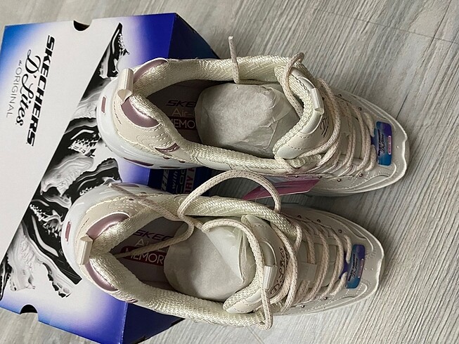 38,5 Beden Skechers D?lites