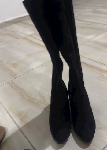 Siyah Tokalı Dizüstü İnce Topuklu Bot - Görsel 2