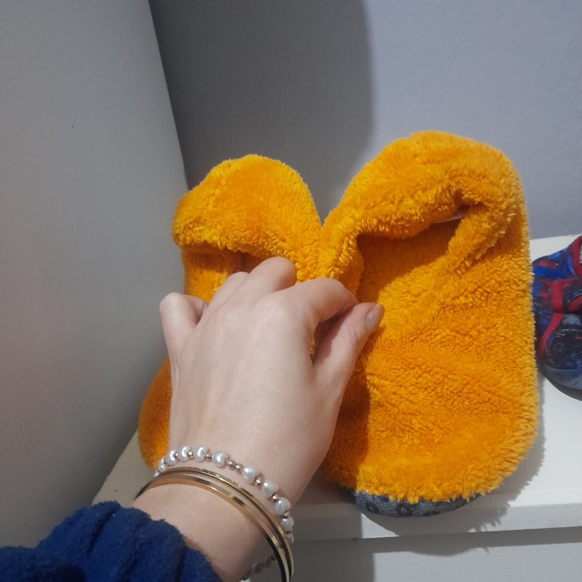 Kız Çocuk Sarı Kürklü Sıcak Ev Terliği - Görsel 3