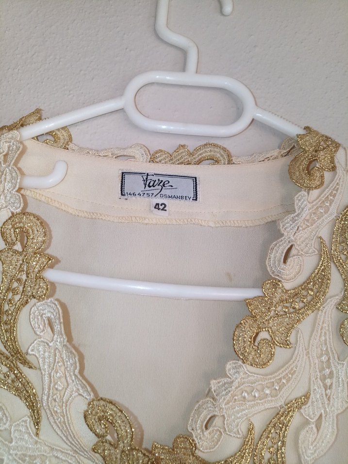 Nakışlı Beyaz Kadın V Yaka Gömlek - Görsel 2