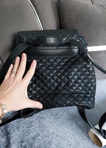 Guess Siyah Deri Kadın Sırt Çantası - Görsel 2