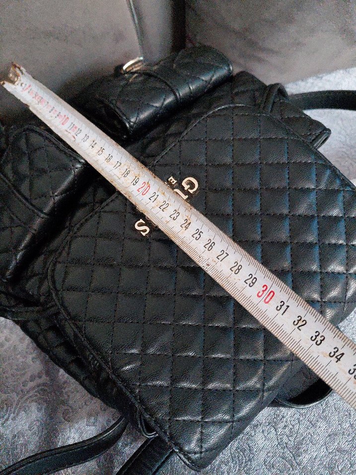 Guess Siyah Deri Kadın Sırt Çantası - Görsel 5