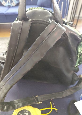 Yeşil Pul Detaylı Kadın Sırt Çantası - Görsel 4